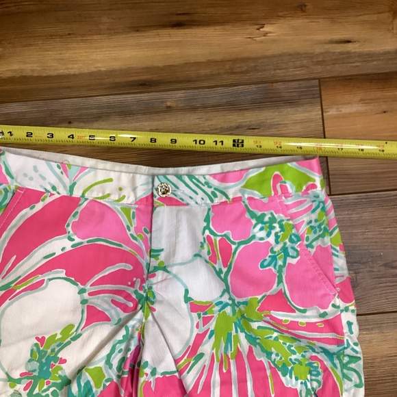 Lilly Pulitzer Buttercup shorts - Picture 5 of 9